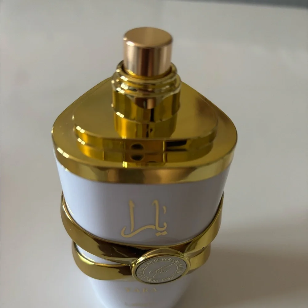 Yara Lattafa White Bottle